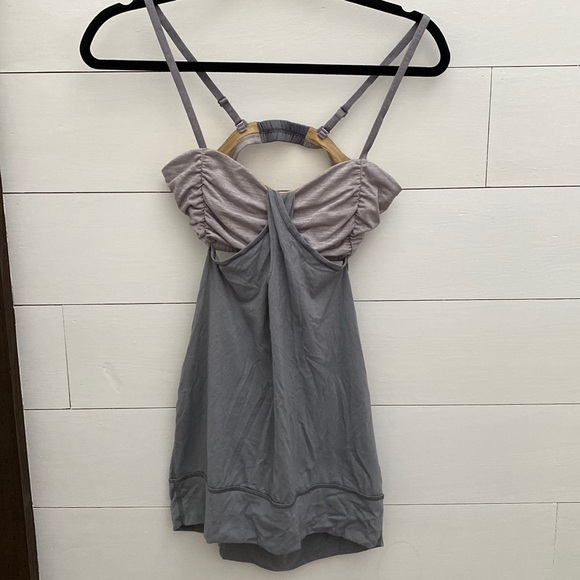 Lululemon build in bra top - Picture 1 of 7